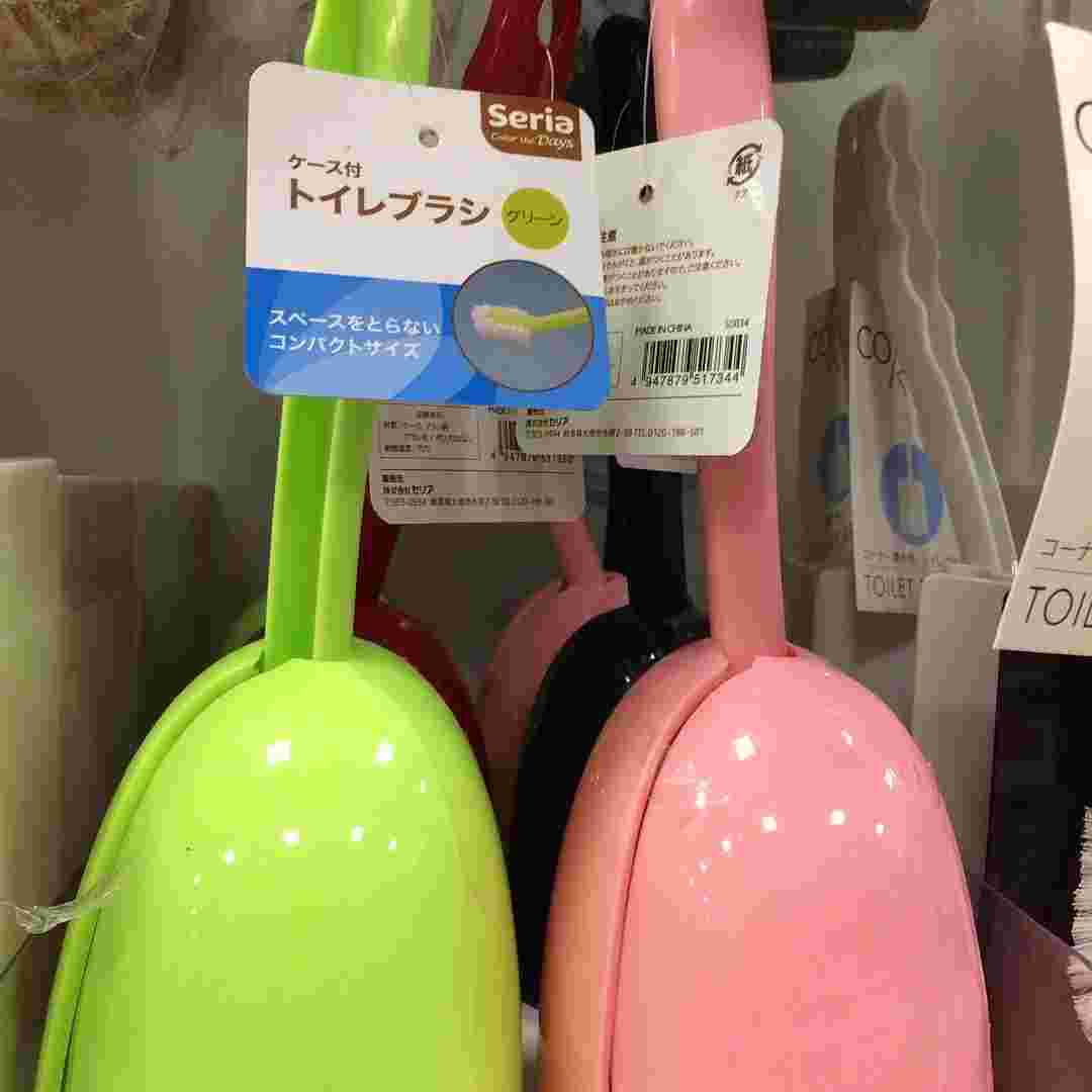 セリアのケース付きトイレブラシの商品紹介
