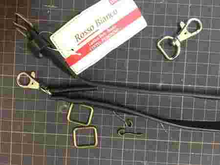 100均素材から作るショルダーストラップのイメージ