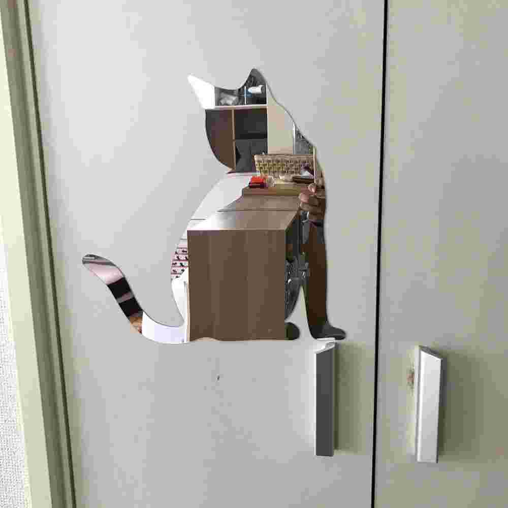 ネコの形にカットしたミラーシート