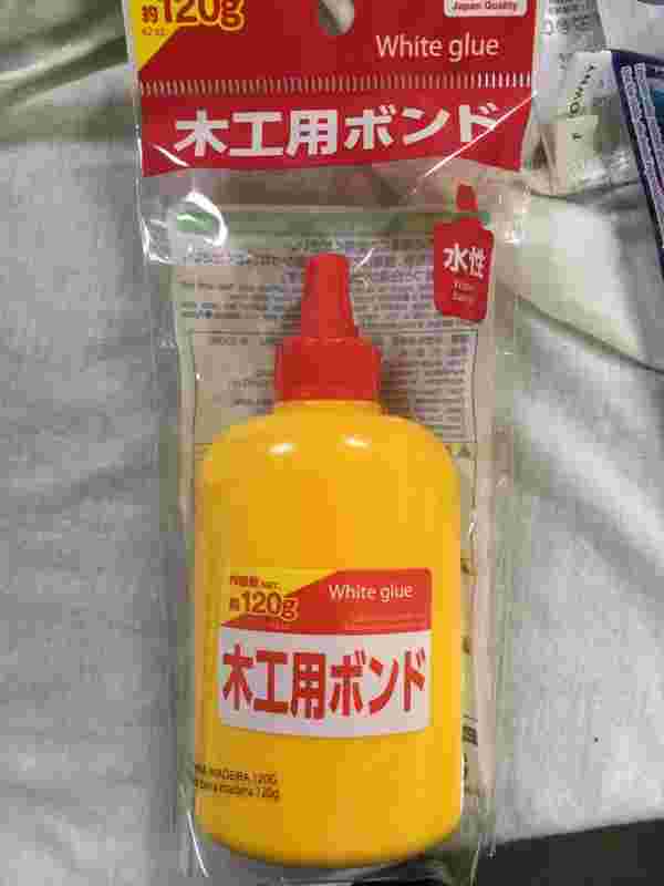 ダイソーの木工用ボンド