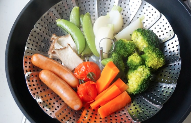 ステンレス折りたたみ蒸し器を使った温野菜