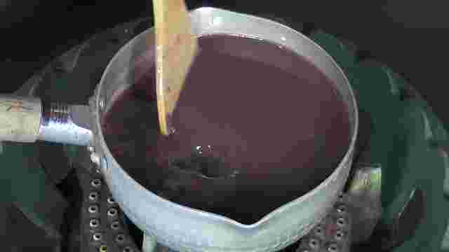 羊羹を作っている様子