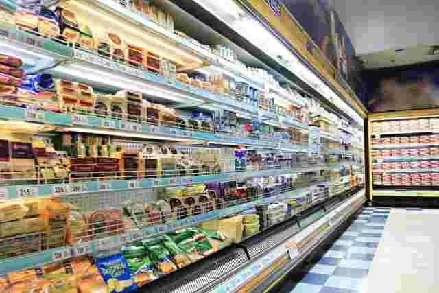 スーパーの食品売り場