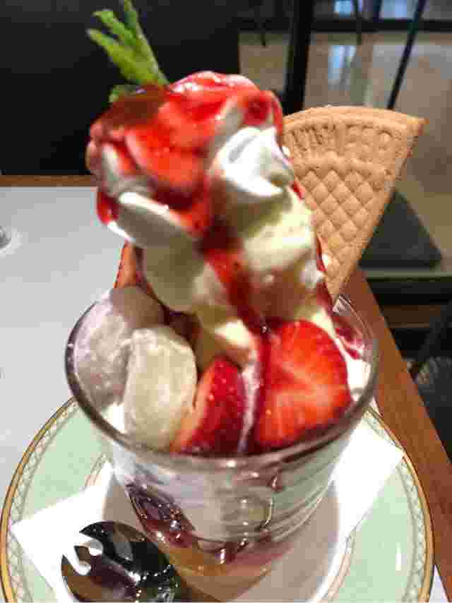 いちごと吉備団子のパフェ