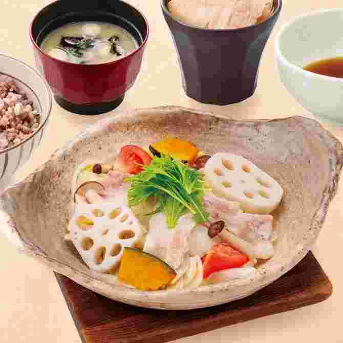 野菜と豚の蒸し鍋定食