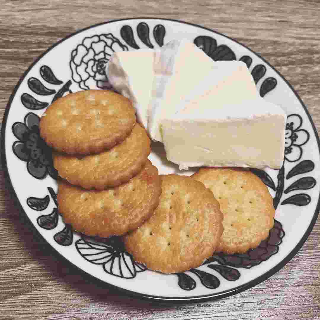 チーズとミレービスケット