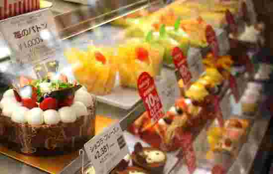 不二家のケーキ売り場
