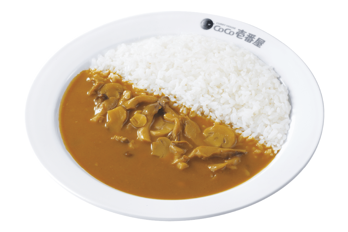 お皿に盛られたキノコカレー