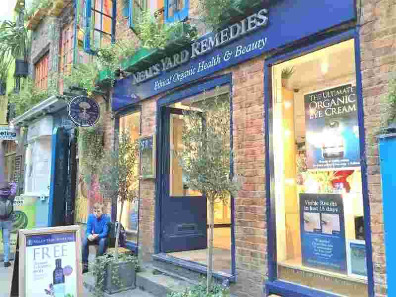 ニールズ・ヤード・レメディースの店舗外観