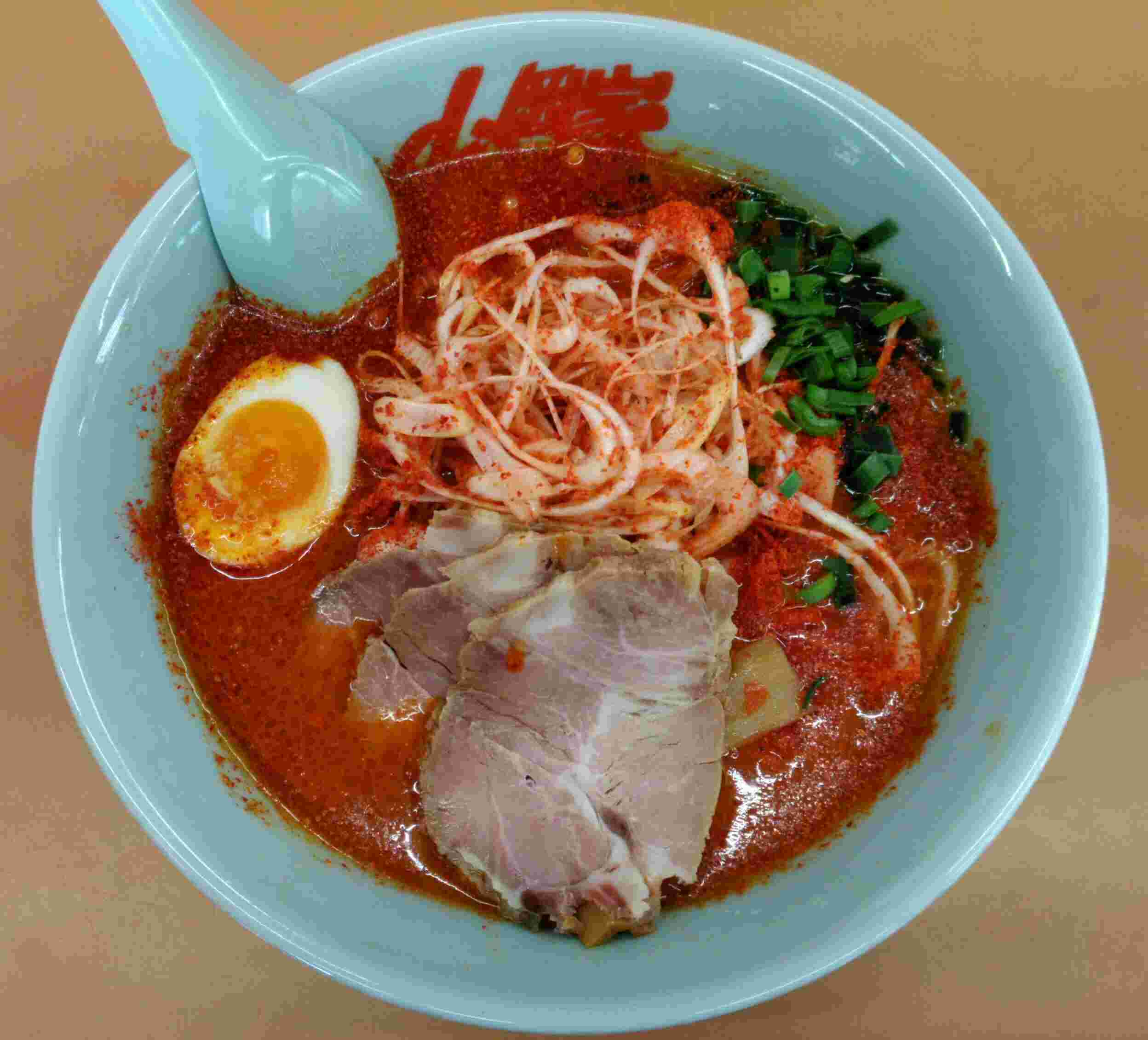 期間限定の激辛ラーメン