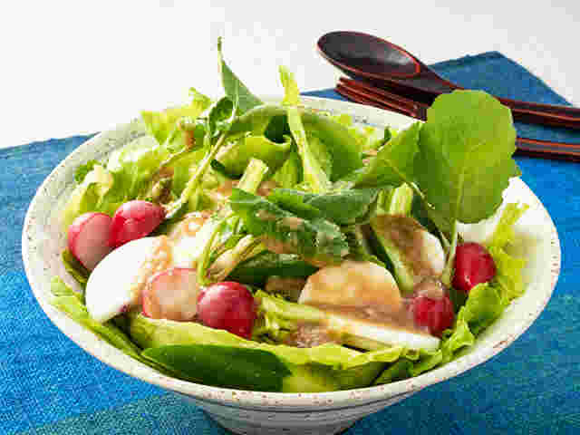 野菜たっぷりサラダ