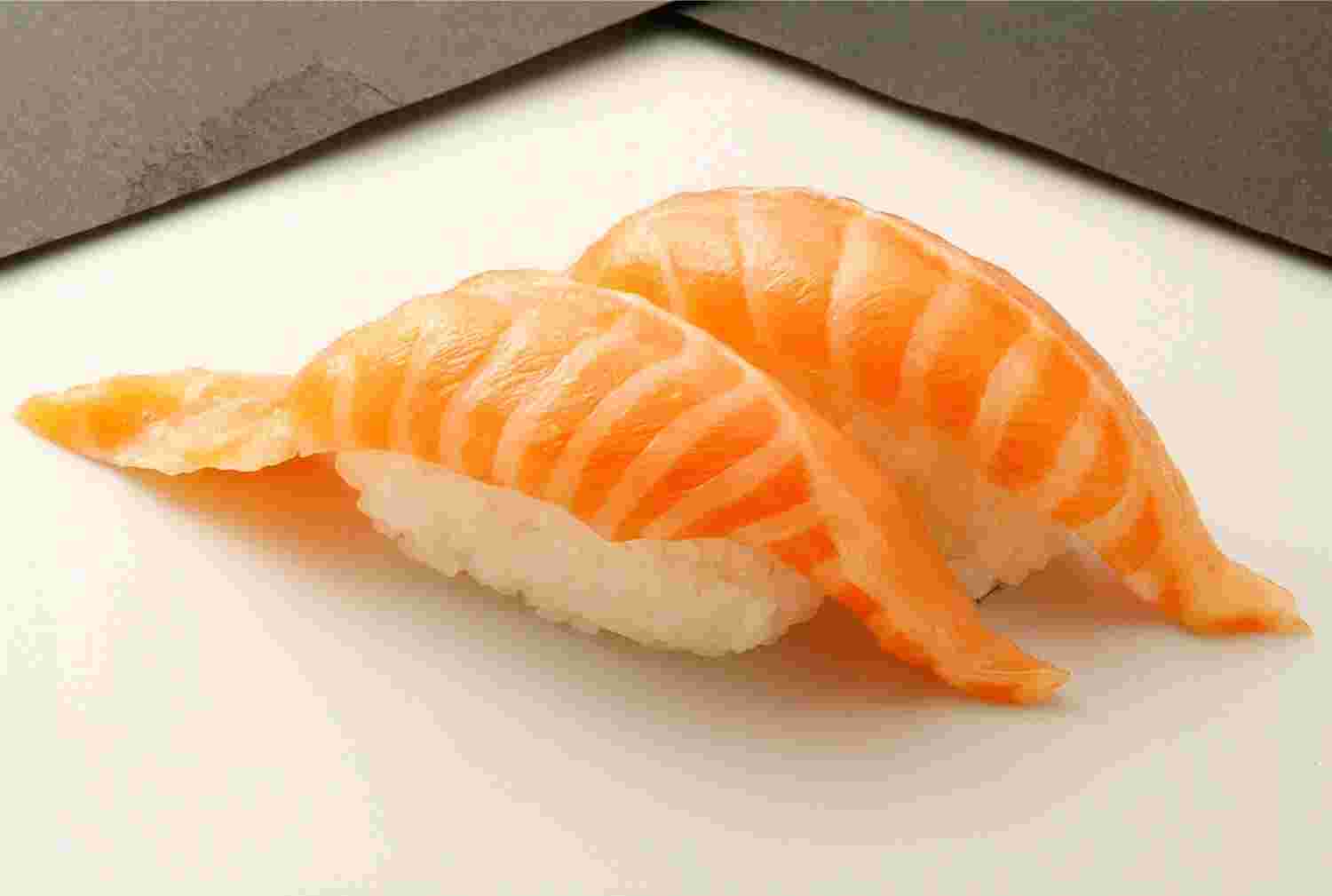 サーモンの寿司の画像
