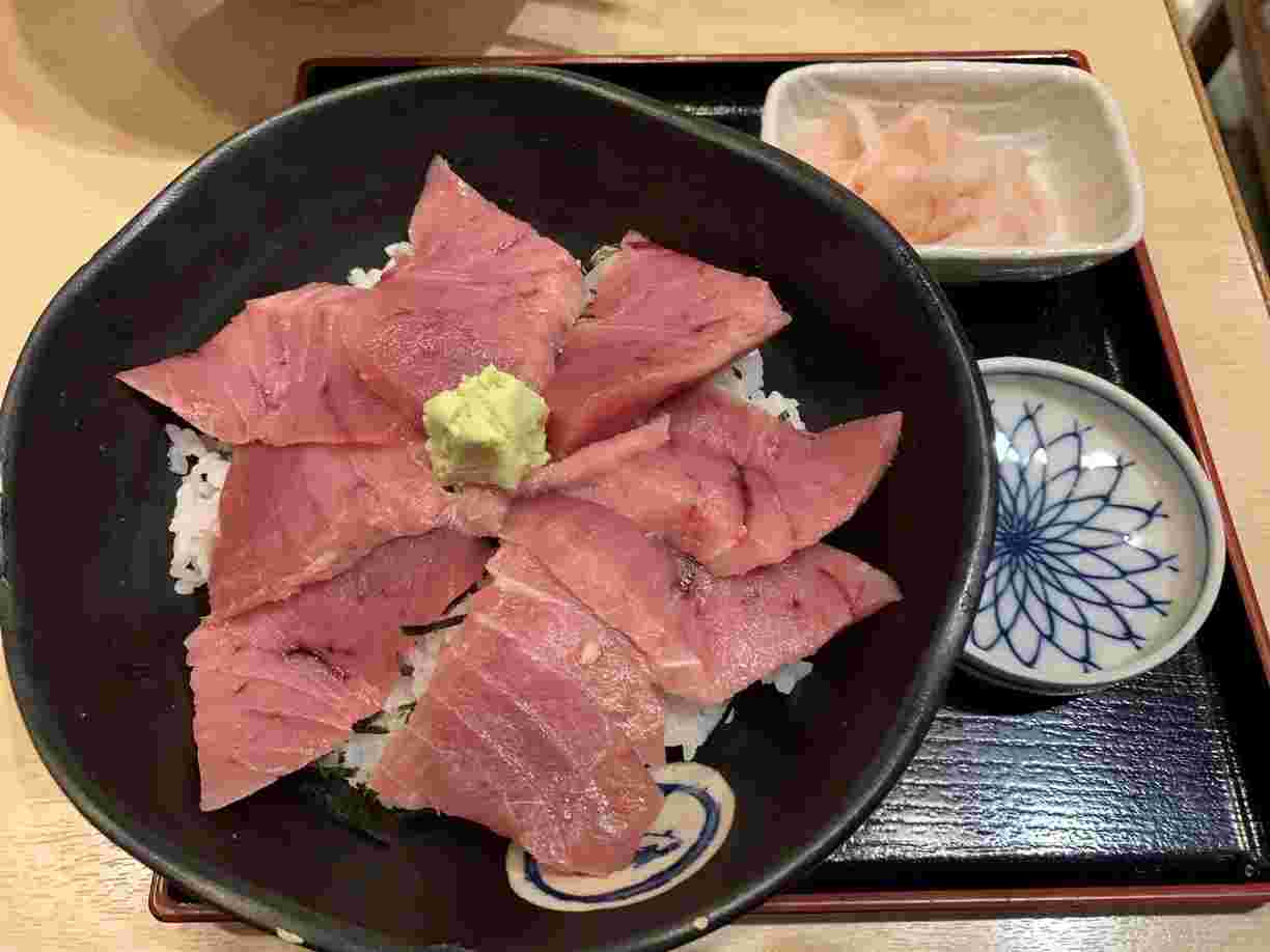 まぐろ丼