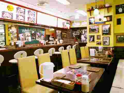 あんかけスパ マ・メゾン店内