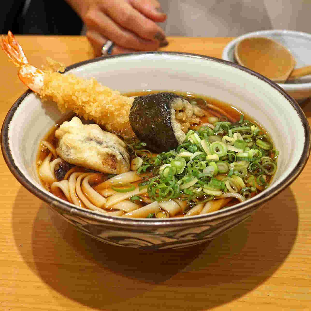 天ぷらがのったきしめん