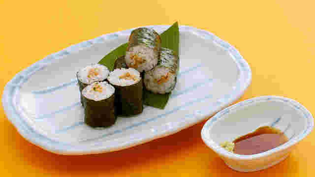 美味しそうな納豆巻きの画像