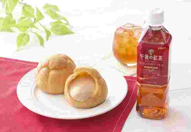 午後の紅茶とシュークリーム