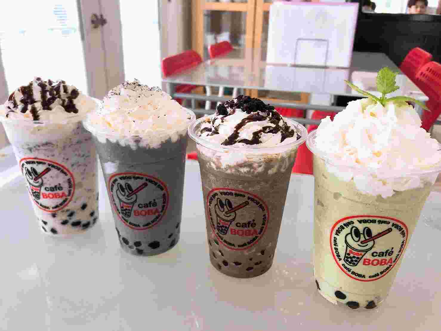 カフェボバのタピオカドリンクが並んでいる