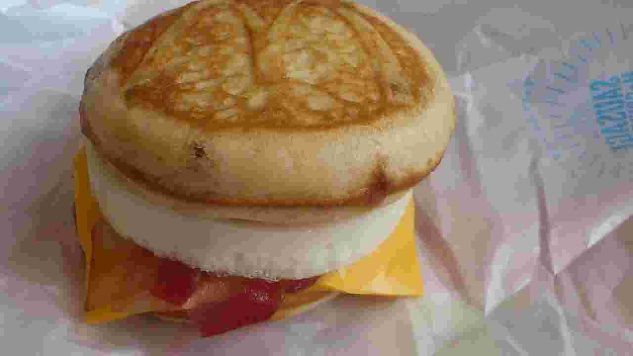 マックグリドルベーコンエッグ