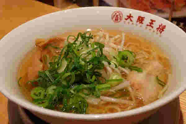 大阪王将の醤油ラーメン