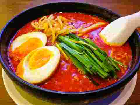 来来亭の旨辛麺