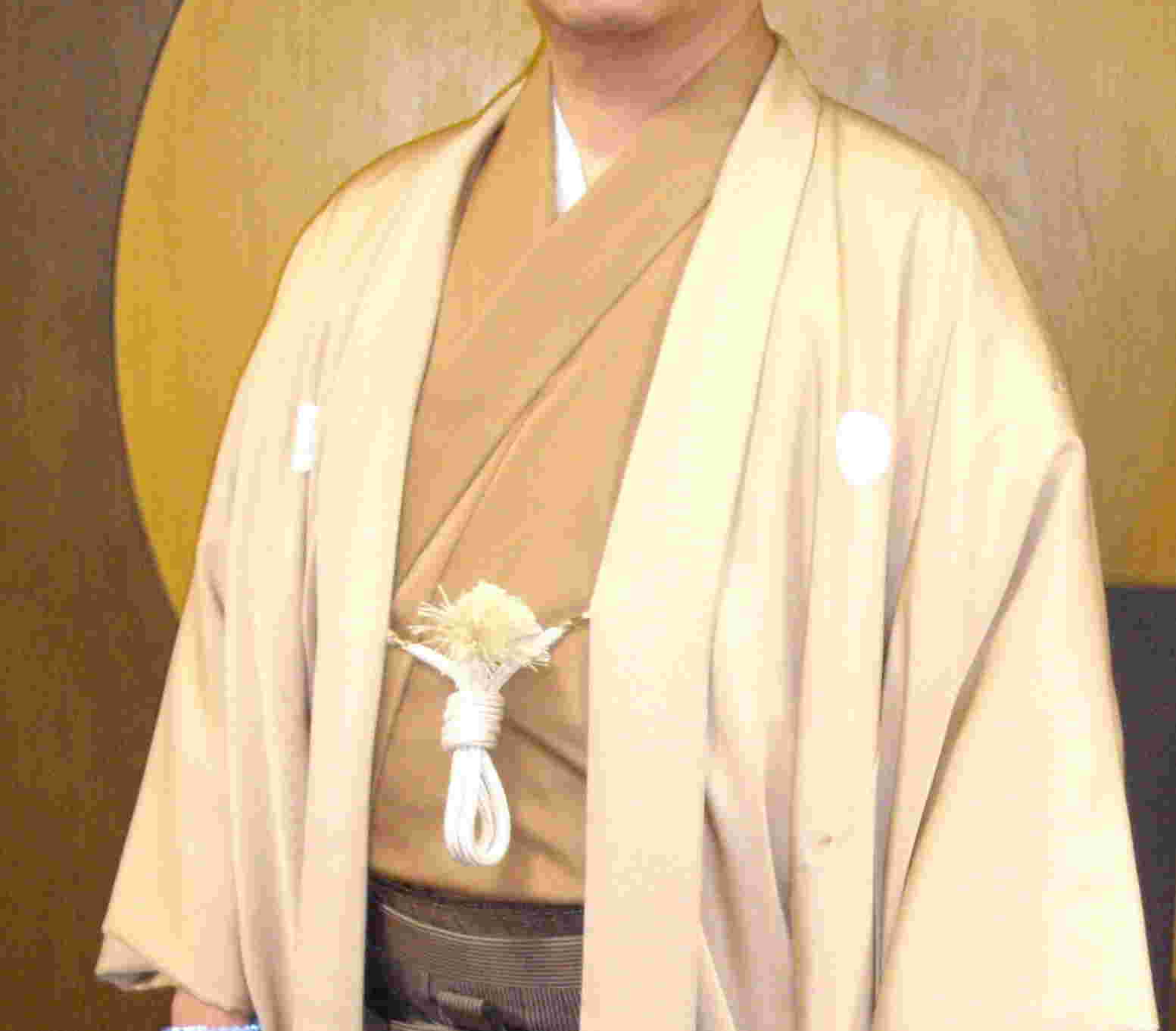 色紋付