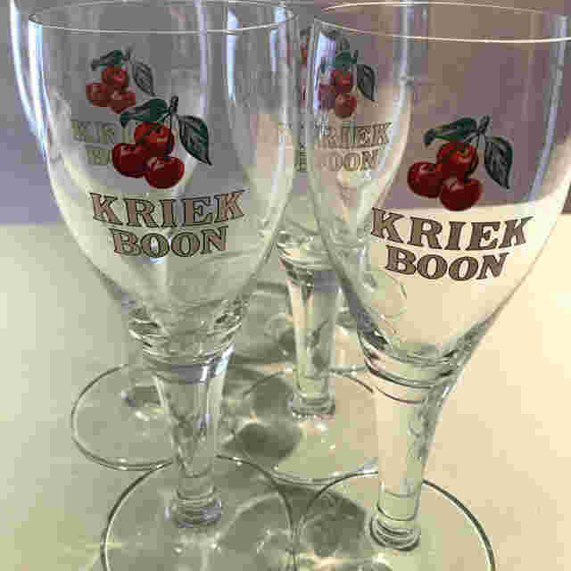 ベルギーのビールグラス