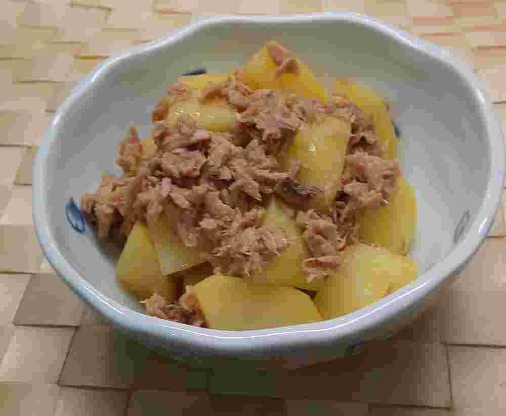 じゃがいもとシーチキンの煮物