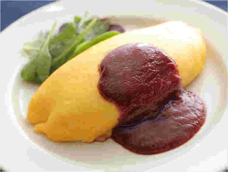 洋食屋さんのようなオムライス