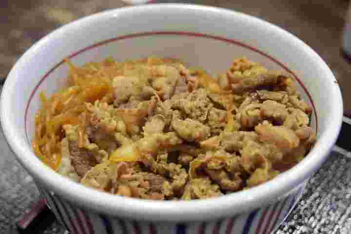 並盛りの牛丼