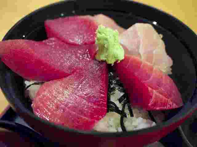 まぐろ赤身丼