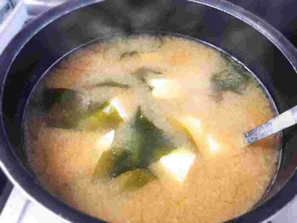 味噌汁を温める