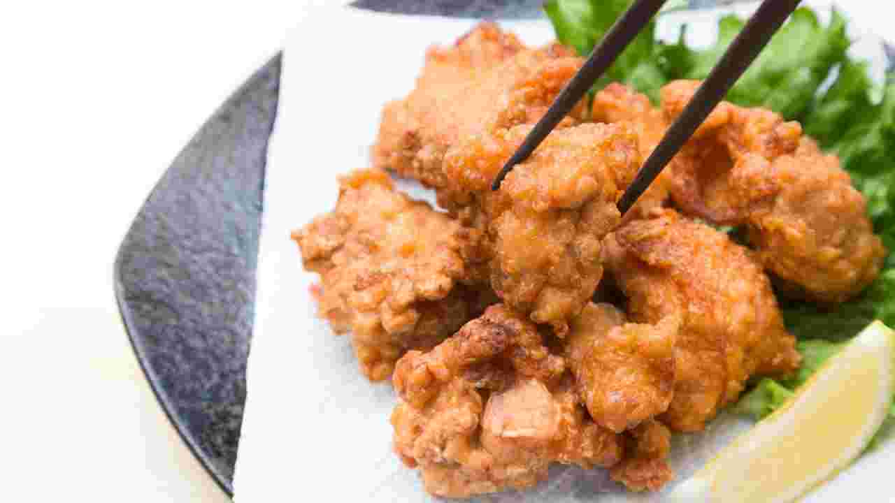 くるみと鶏肉の唐揚げ