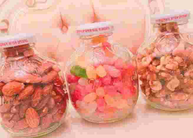 お菓子入れにリメイクした例