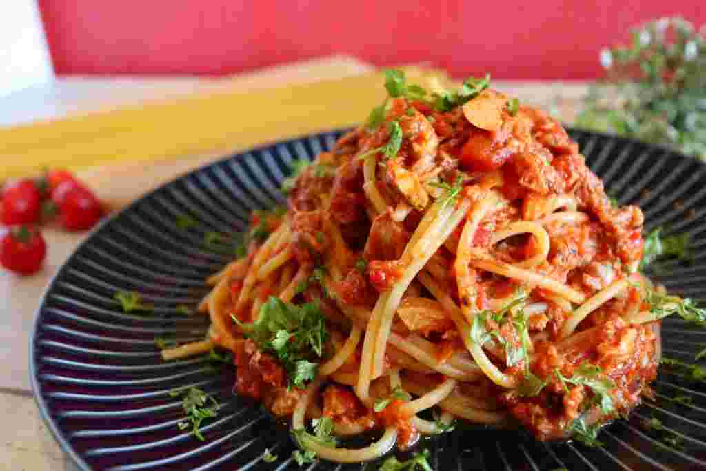 サバのトマトパスタ