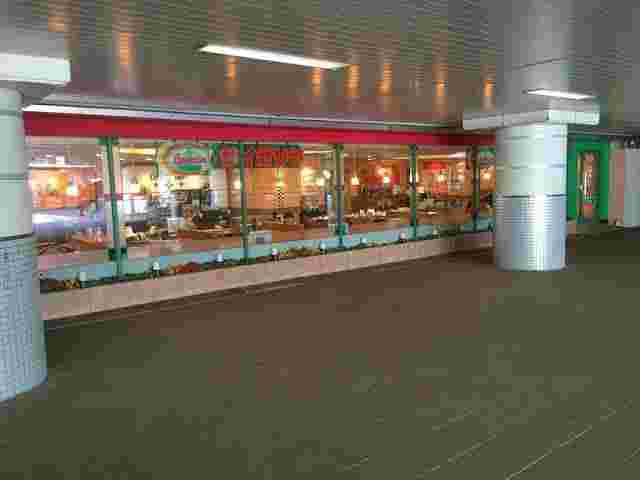 サイゼリヤ舞浜駅前店の外観
