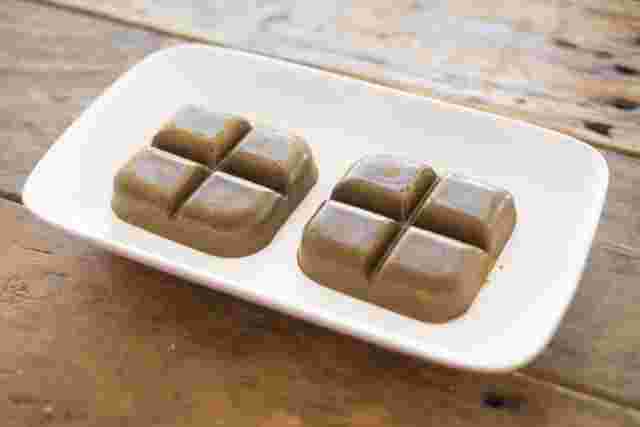 お皿に出されたカレーのルウ
