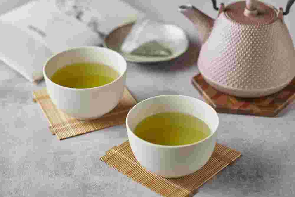 急須と緑茶