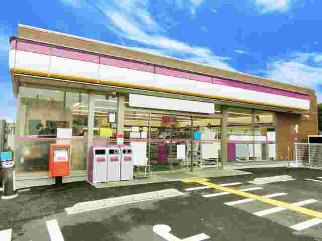 コンビニの外観