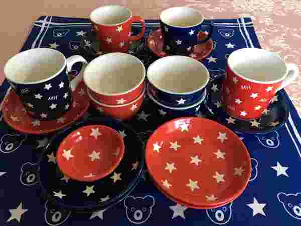 スター柄のプレートとマグカップと茶碗