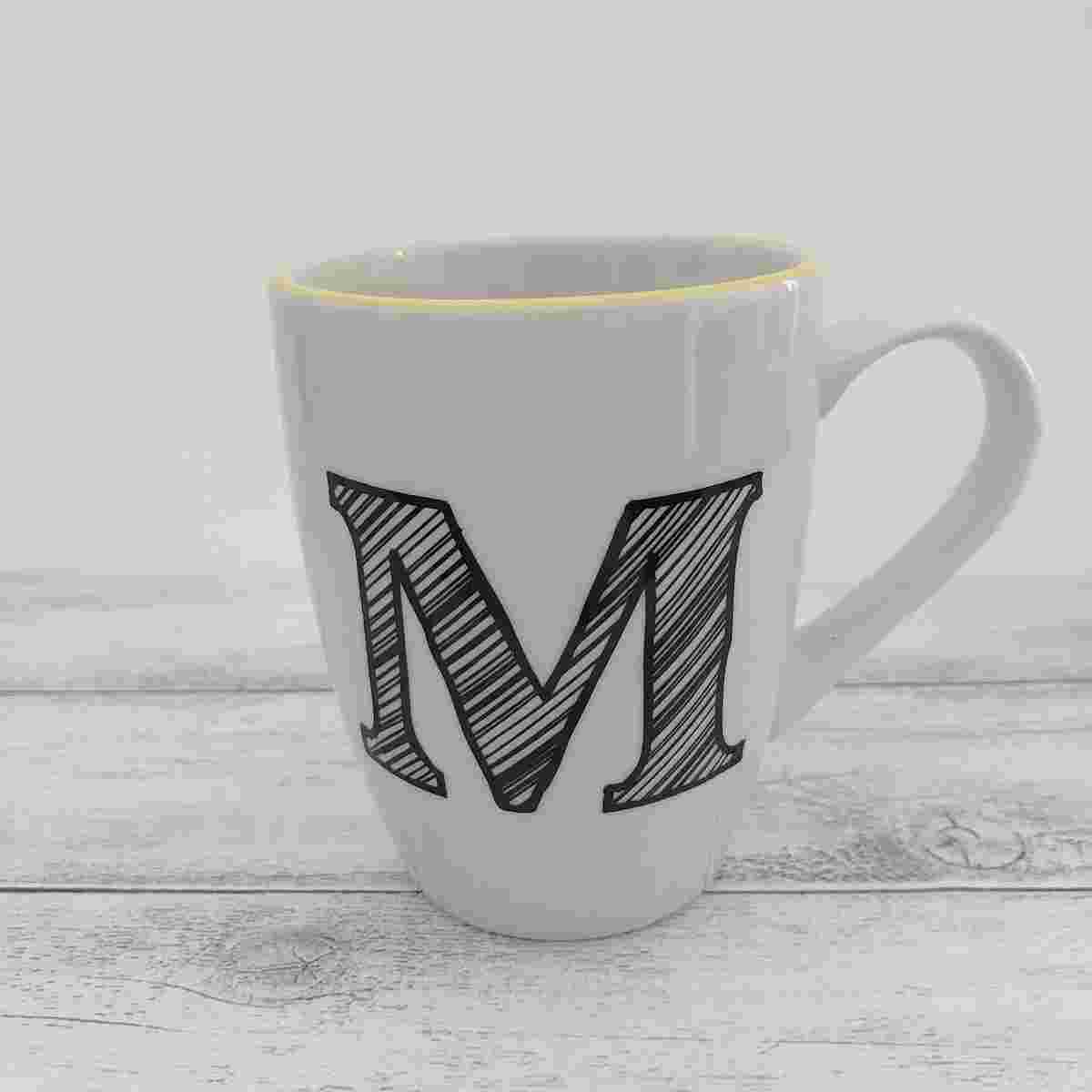 Mのロゴマグカップ