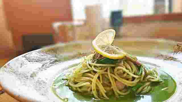 ジェノベーゼパスタが盛られている