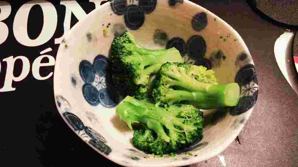 レンジで温野菜にしたブロッコリー