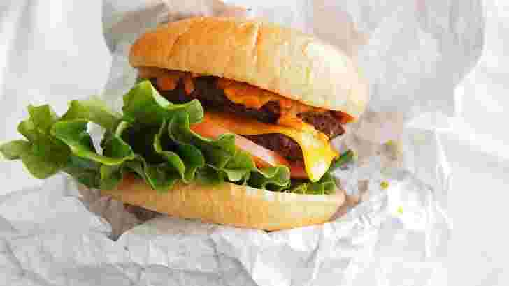 コストコの1/3パウンドチーズバーガー