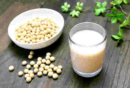 牛乳の代用品の一つ、豆乳