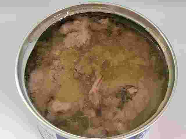 鯖缶をあけたようす