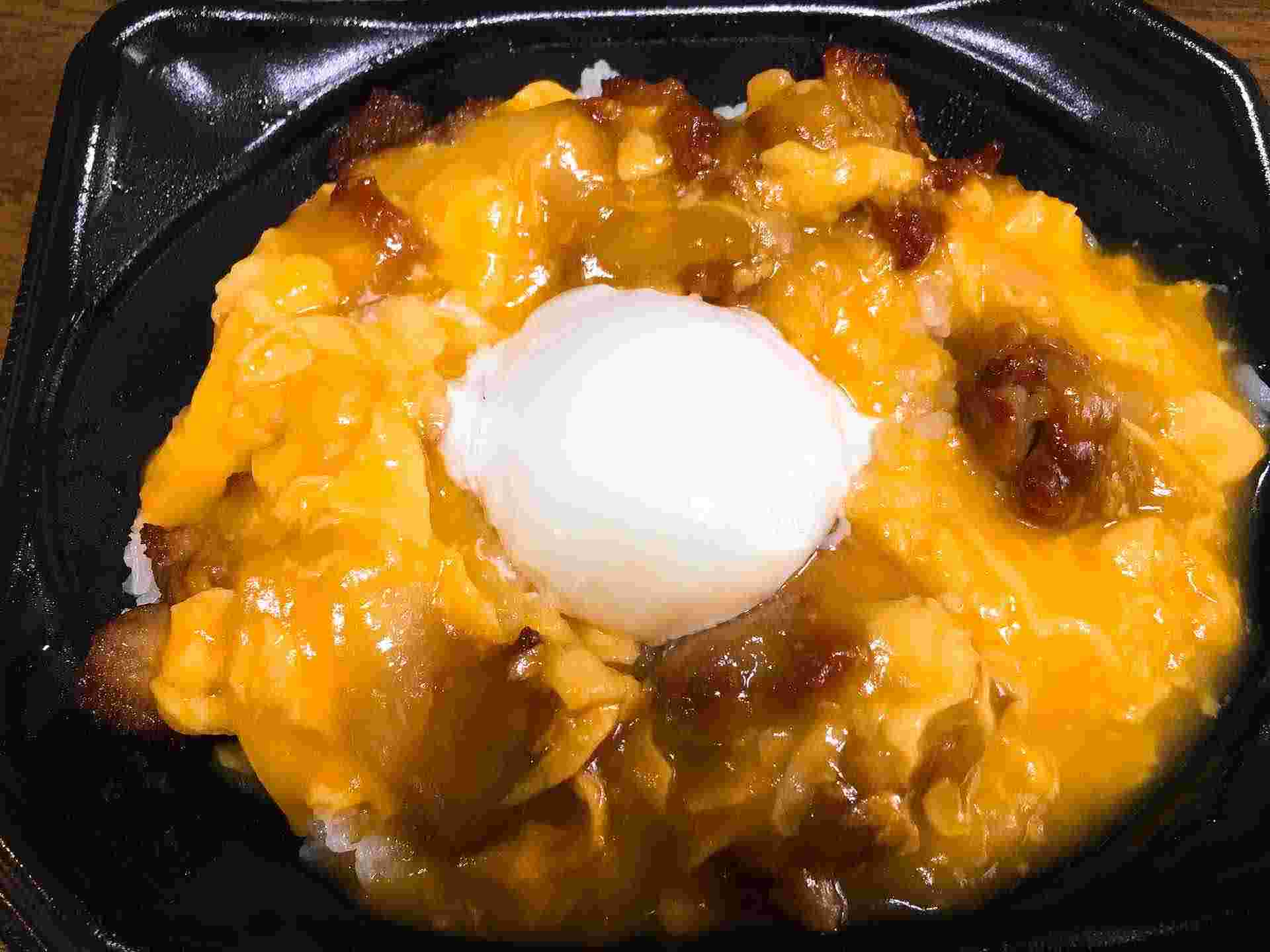 ローソンのダブルたまごの親子丼