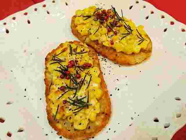 ハッシュドポテトで作るコーンマヨネーズピザ