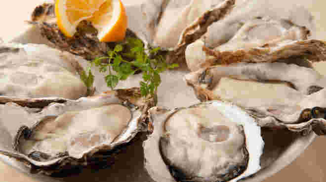 THE OYSTER ROOMの牡蠣盛り合わせ