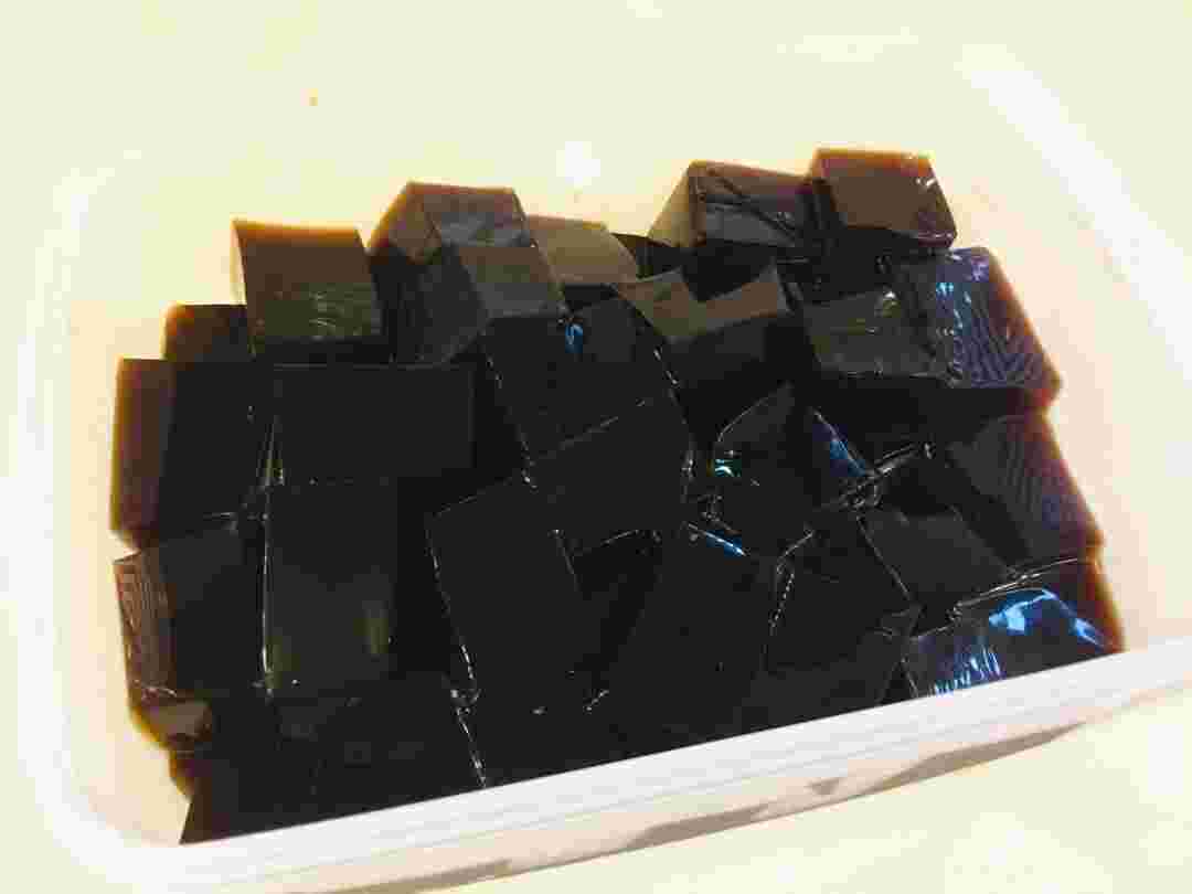小さく切ってタッパーで保存する